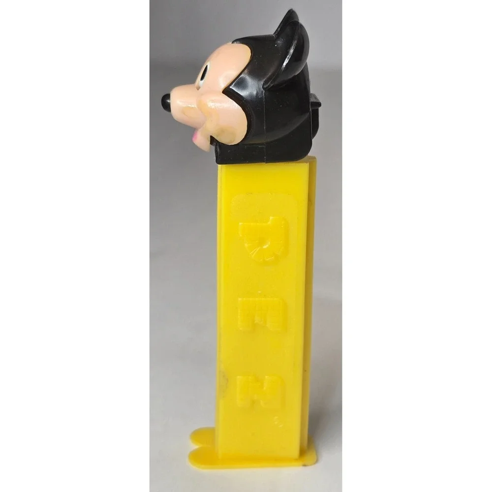 VINTAGE PEZ‎ DISNEY'S MICKEY MOUSE YELLOW DISPENSER WITH FEET COLLECTIBLE EUC